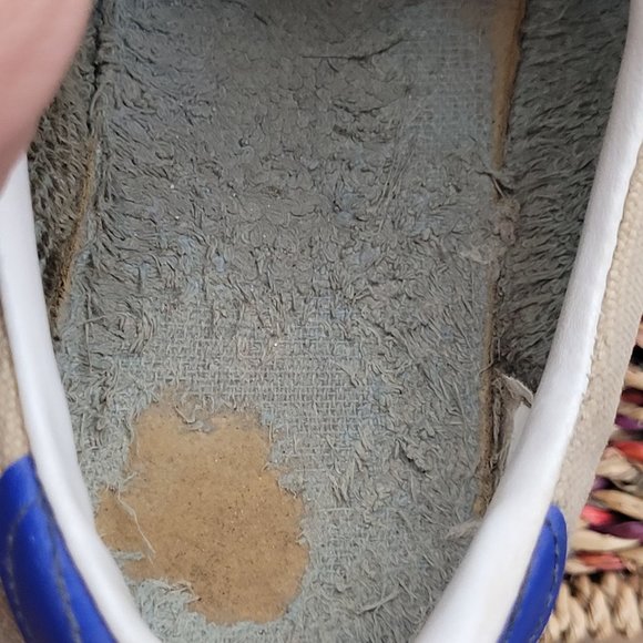 Vintage Adidas Gray Blue Stripes Made in Taiwan Rubber Soles Have Wear - Picture 6 of 9